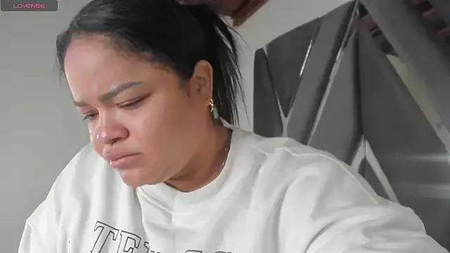 moonsweet1 from StripChat