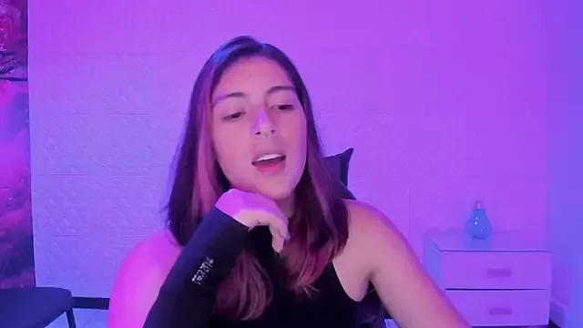 Moonwiny from StripChat