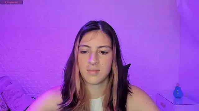 Moonwiny from StripChat