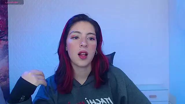 Moonwiny from StripChat