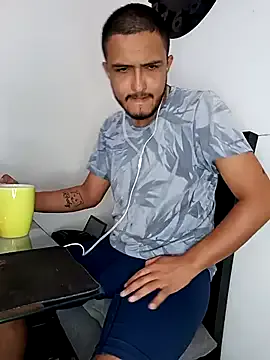 mosmar_20 on StripChat