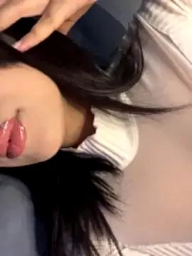Mouuna_2002 from StripChat