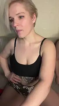 MrMrsRight from StripChat