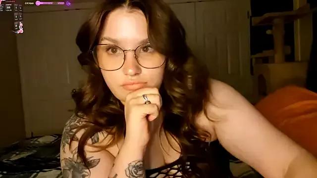 Girls: discover live performances with matured cam models, from teasing to fixations, in a variety of stunning live sex cams.