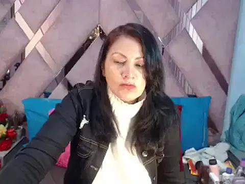 Girls: discover live performances with matured cam models, from teasing to fixations, in a variety of stunning live sex cams.