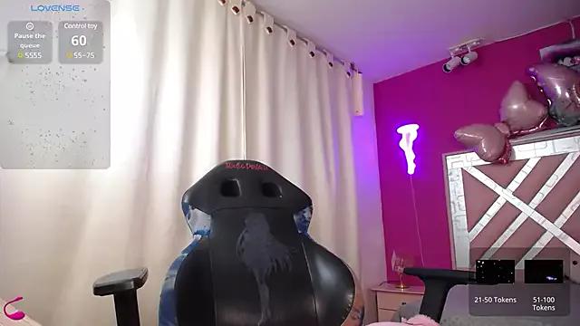 Naiara_Sex_ from StripChat is Freechat