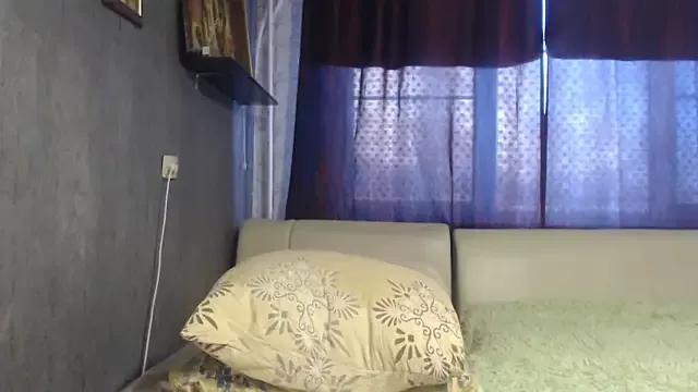 NancyPeach from StripChat
