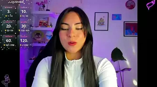 NaomiMorelli from StripChat is Freechat