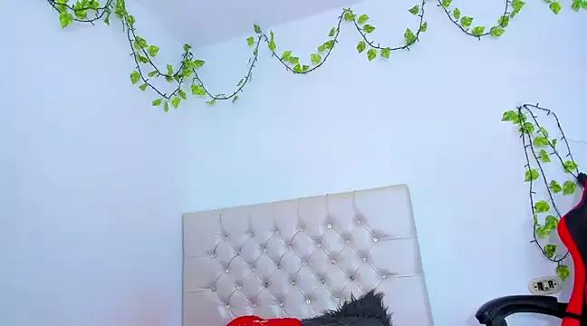 NataliaTompson from StripChat