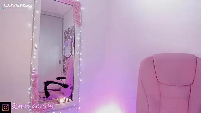 natalie_jaensen from StripChat
