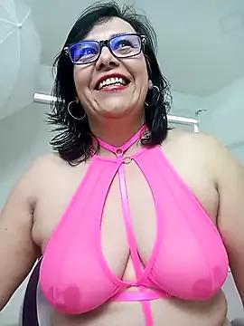 Girls: discover live performances with matured cam models, from teasing to fixations, in a variety of stunning live sex cams.
