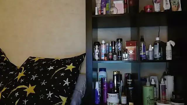Girls: discover live performances with matured cam models, from teasing to fixations, in a variety of stunning live sex cams.