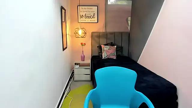Girls: discover live performances with matured cam models, from teasing to fixations, in a variety of stunning live sex cams.