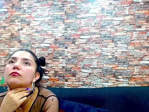 natashafoxcs from StripChat is Freechat