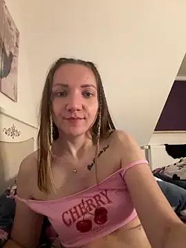 naturegirl_alina from StripChat is Freechat