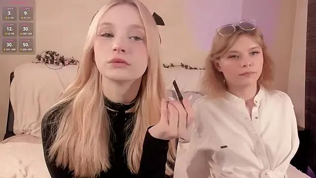 Girls: discover live performances with matured cam models, from teasing to fixations, in a variety of stunning live sex cams.
