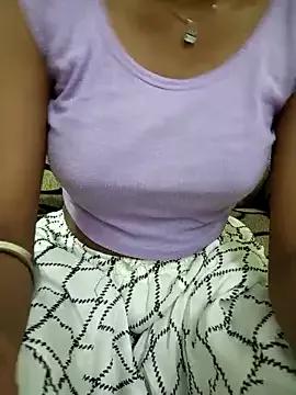 Naughty_Alinaa from StripChat is Freechat