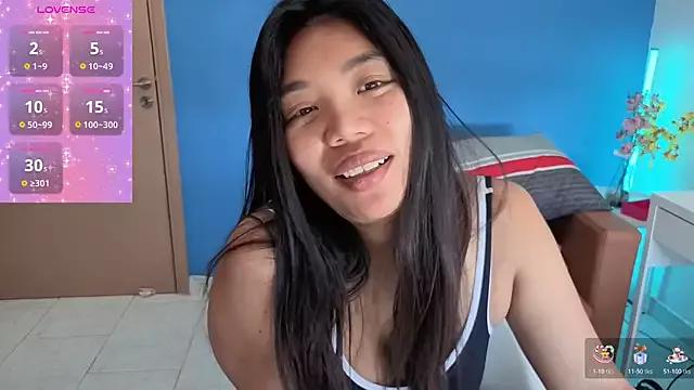 NaughtyMe from StripChat is Freechat