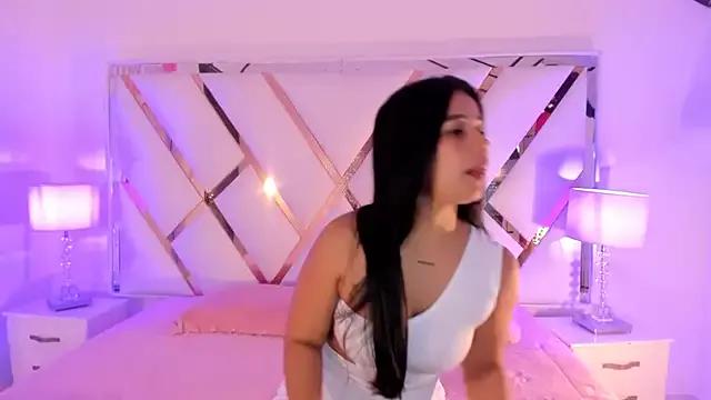 Girls: discover live performances with matured cam models, from teasing to fixations, in a variety of stunning live sex cams.