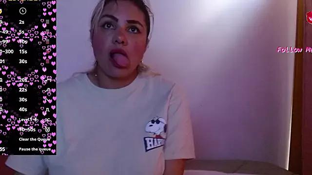 Girls: discover live performances with matured cam models, from teasing to fixations, in a variety of stunning live sex cams.