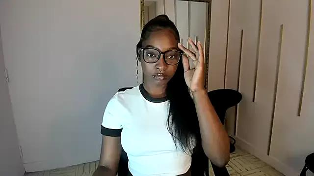 Girls: discover live performances with matured cam models, from teasing to fixations, in a variety of stunning live sex cams.