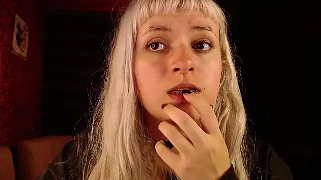 Girls: discover live performances with matured cam models, from teasing to fixations, in a variety of stunning live sex cams.