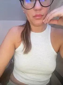 Girls: discover live performances with matured cam models, from teasing to fixations, in a variety of stunning live sex cams.