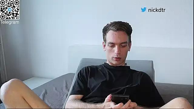 Girls: discover live performances with matured cam models, from teasing to fixations, in a variety of stunning live sex cams.