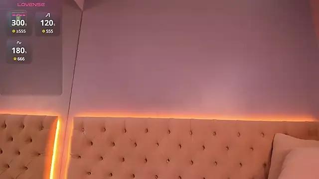 Girls: discover live performances with matured cam models, from teasing to fixations, in a variety of stunning live sex cams.