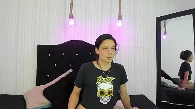 Girls: discover live performances with matured cam models, from teasing to fixations, in a variety of stunning live sex cams.