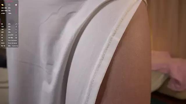 Nicole_Birds from StripChat is Freechat