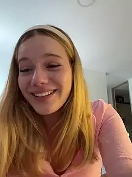 Girls: discover live performances with matured cam models, from teasing to fixations, in a variety of stunning live sex cams.
