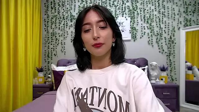 NicoleKellym from StripChat is Freechat