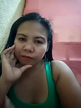 Nicolexx05 from StripChat is Freechat