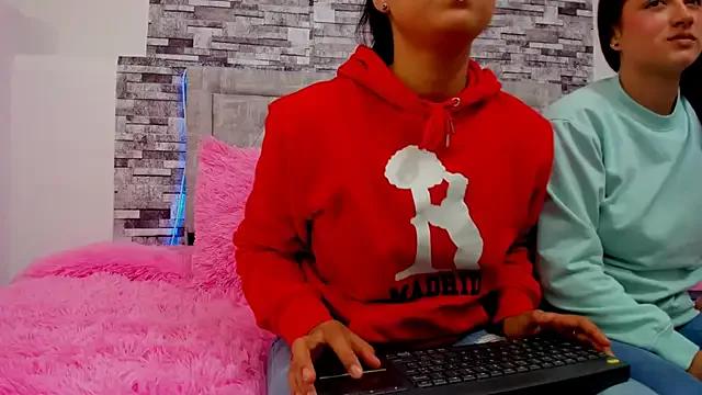 Girls: discover live performances with matured cam models, from teasing to fixations, in a variety of stunning live sex cams.