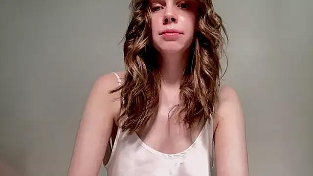 Nikki_Mimimi from StripChat is Freechat
