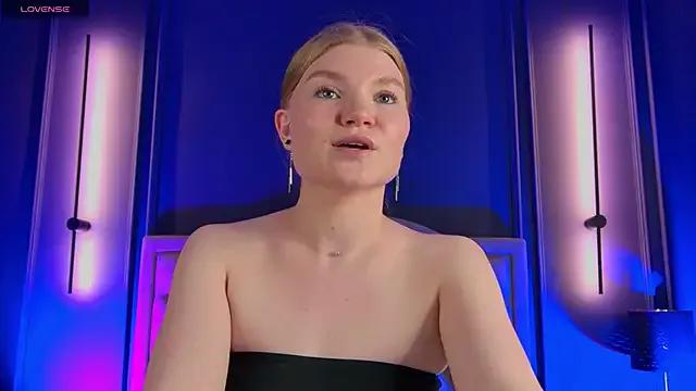 Nikole_Doll from StripChat is Freechat