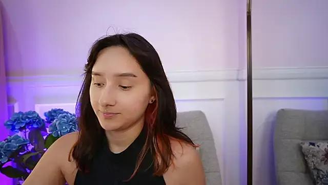 Girls: discover live performances with matured cam models, from teasing to fixations, in a variety of stunning live sex cams.