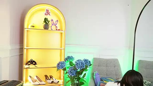 NinaCollinss from StripChat is Freechat