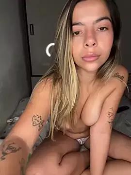 Girls: discover live performances with matured cam models, from teasing to fixations, in a variety of stunning live sex cams.