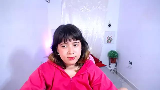 Girls: discover live performances with matured cam models, from teasing to fixations, in a variety of stunning live sex cams.