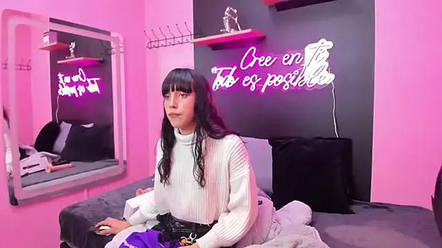 Girls: discover live performances with matured cam models, from teasing to fixations, in a variety of stunning live sex cams.