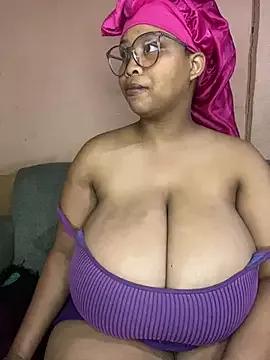 NonoGotBoobies from StripChat