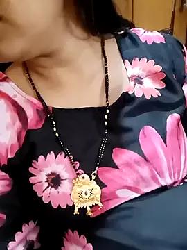 Girls: discover live performances with matured cam models, from teasing to fixations, in a variety of stunning live sex cams.