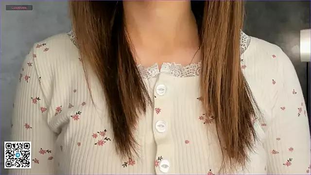 Girls: discover live performances with matured cam models, from teasing to fixations, in a variety of stunning live sex cams.