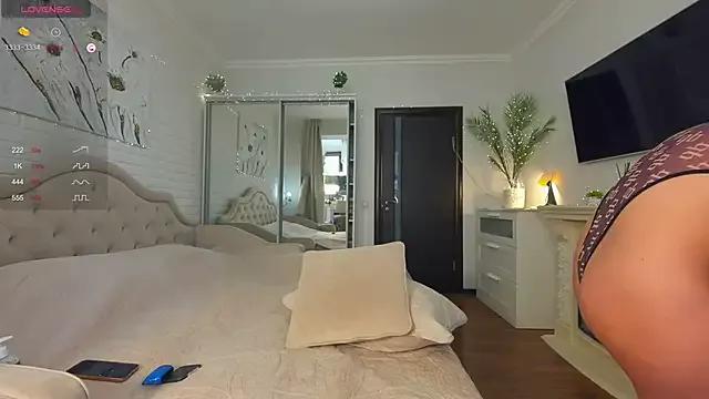 Girls: discover live performances with matured cam models, from teasing to fixations, in a variety of stunning live sex cams.