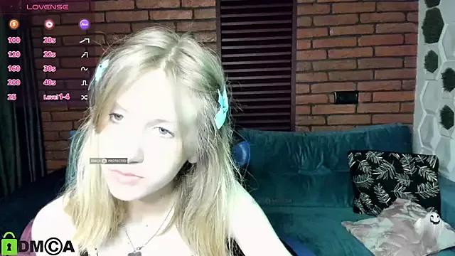 Olisa_fox from StripChat is Freechat