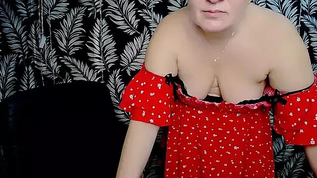 Girls: discover live performances with matured cam models, from teasing to fixations, in a variety of stunning live sex cams.