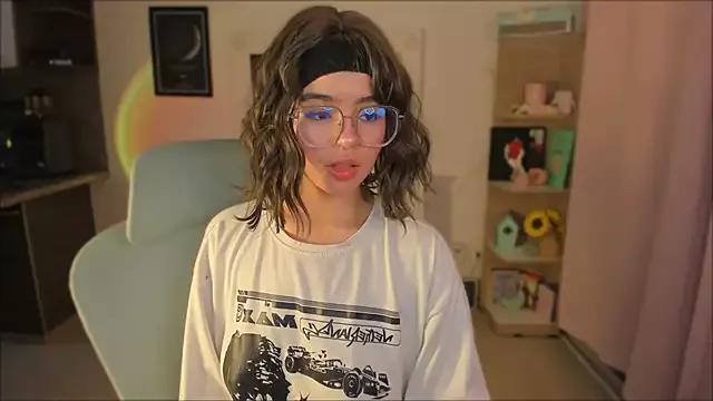 oliviaa_s from StripChat is Freechat