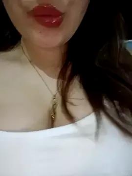 Girls: discover live performances with matured cam models, from teasing to fixations, in a variety of stunning live sex cams.